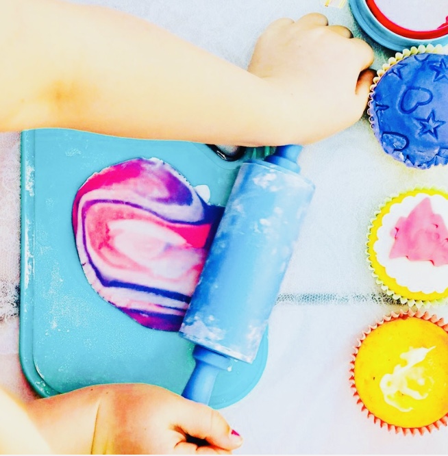 Cupcake decorating kids parties